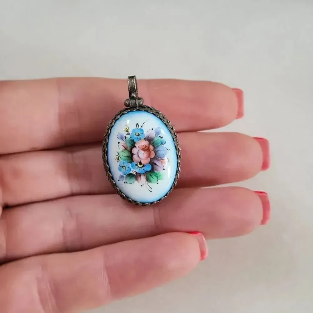 Vintage Russian Finfit Enamel Porcelain Hand Painted Flower Pendant Locket